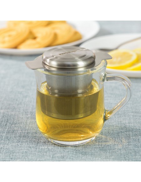 Tea strainer with lid