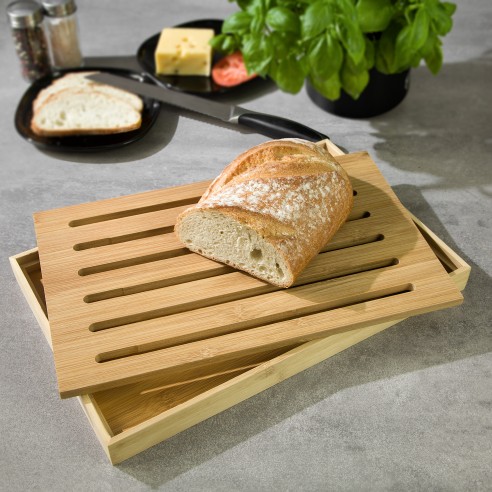 Bamboo bread cutting board