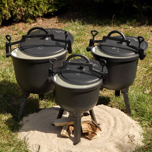 Cast iron camping casserole with enamel coating